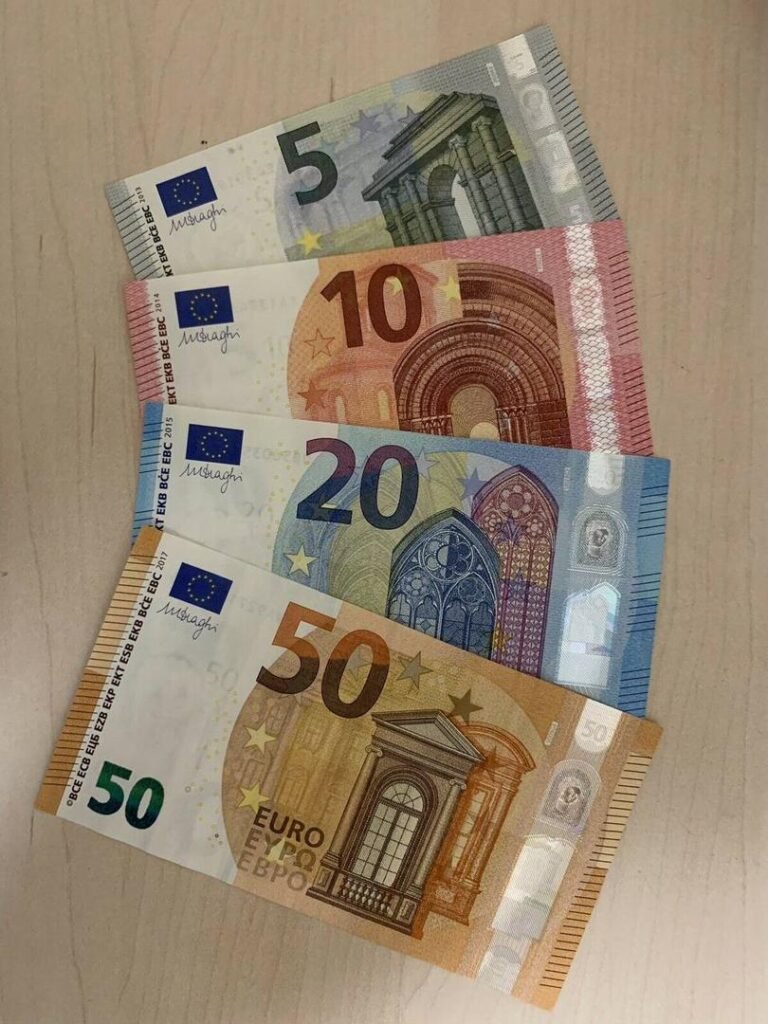 Es ilegal comprar dinero falso: Nuevas formas de maximizar el realismo en el cine 1 Euro Fake Banknotes For Sale, Maximizar o realismo no cinema: Onde encontrar dinheiro para adereços de alta qualidade perto de mim, comprar dinero falso